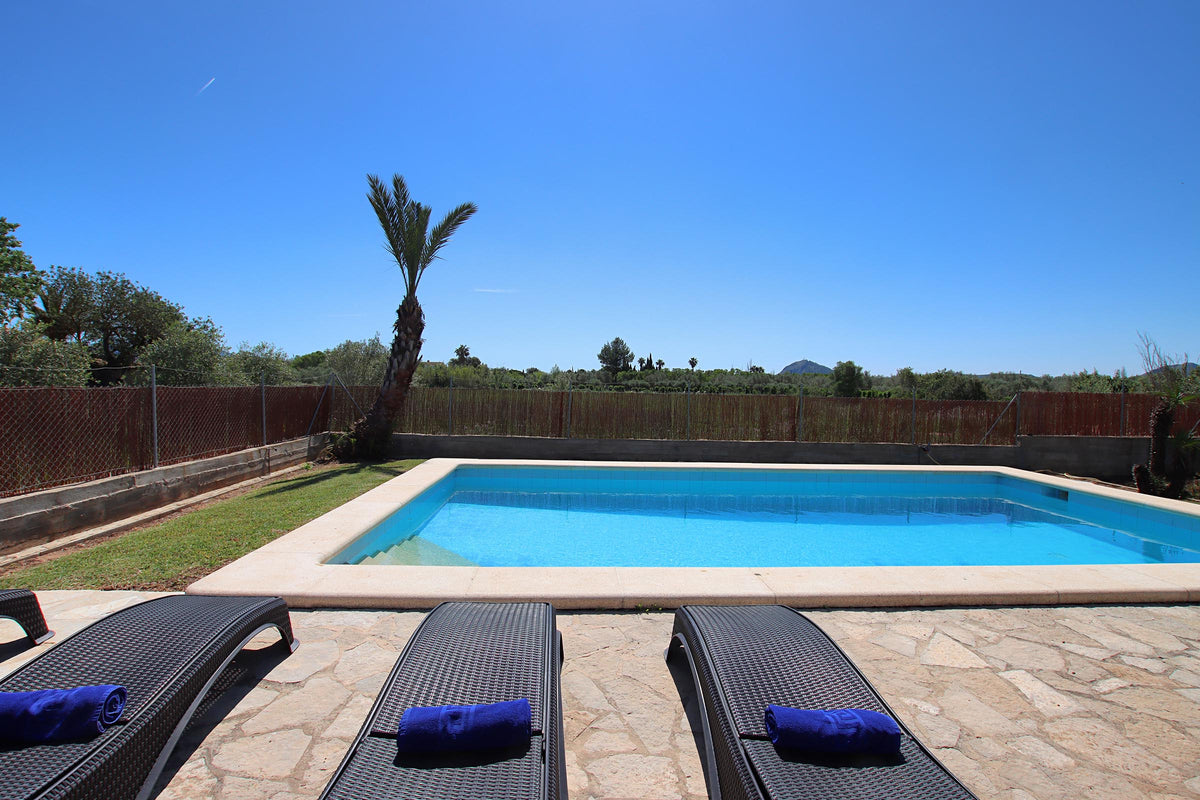 Pool der Finca Sa Clastra bei Port de Pollença, Mallorca