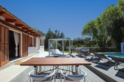 Terrasse der Finca Sa Felicitat bei Pollença, Mallorca