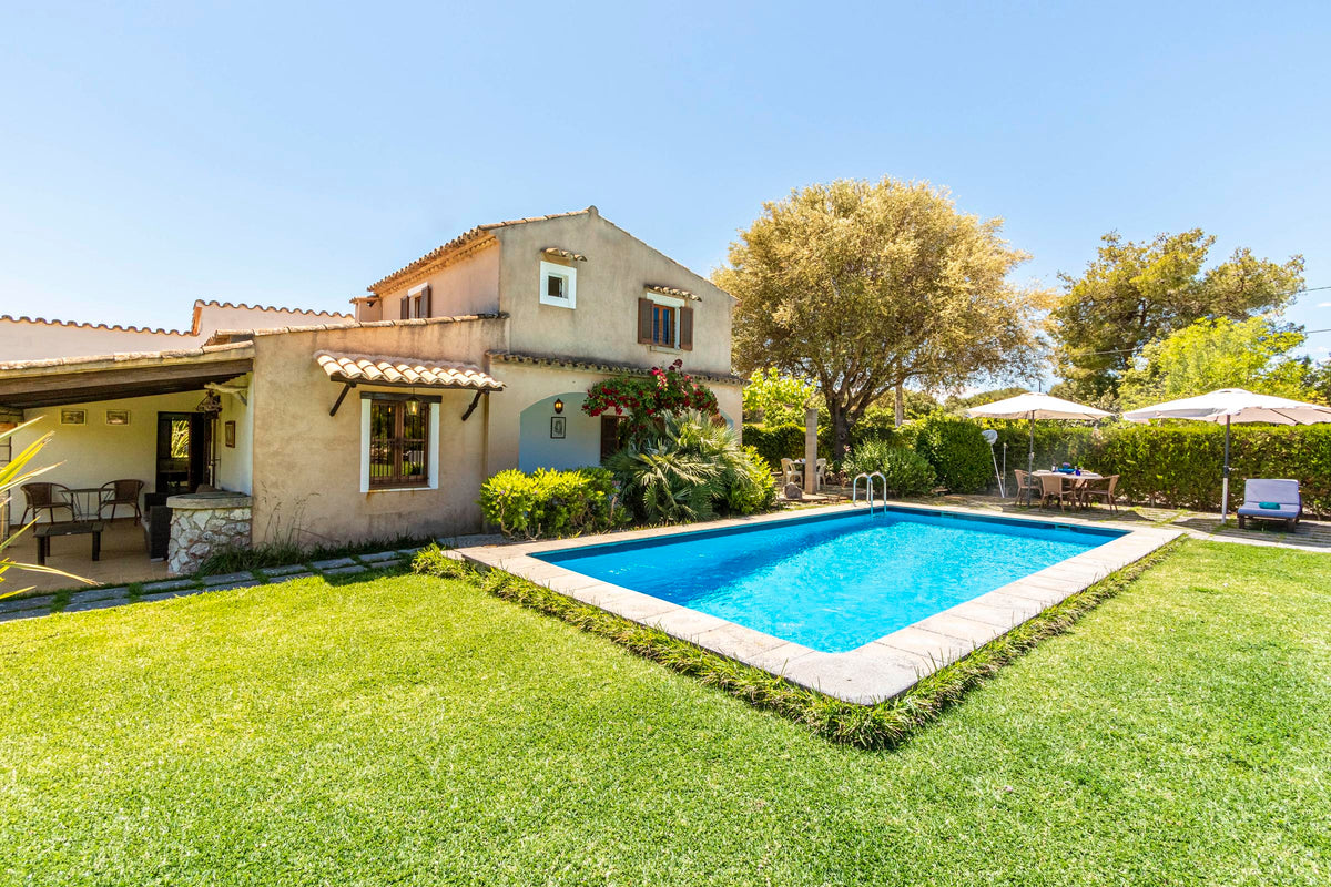 Pool der Finca Sa Pedra bei Pollença, Mallorca