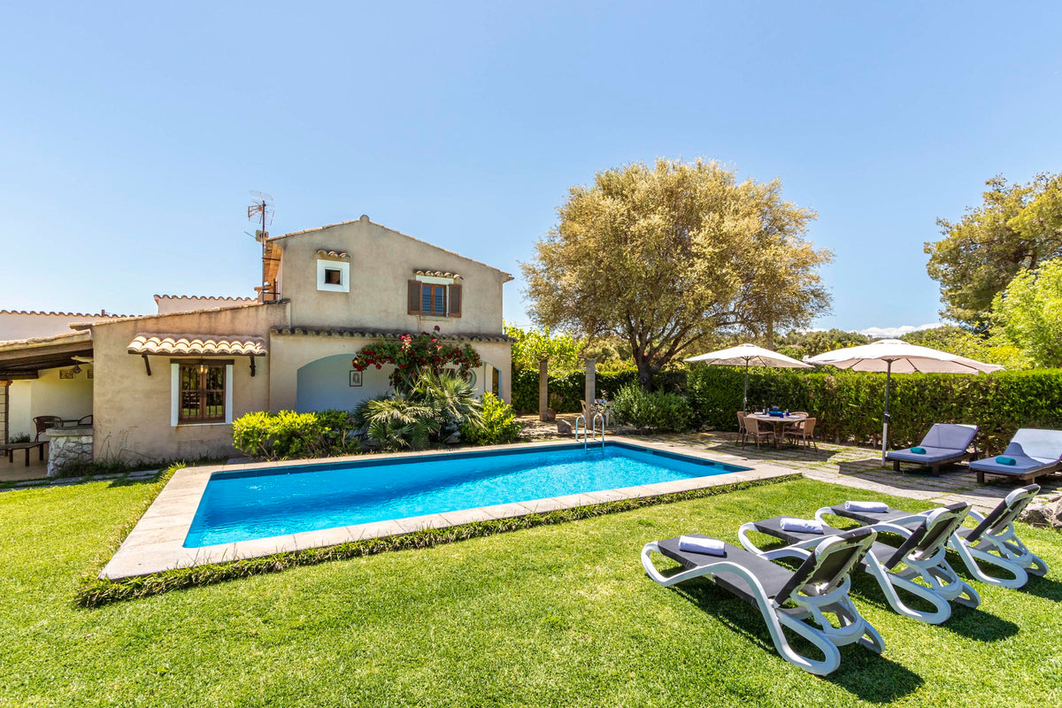 Pool der Finca Sa Pedra bei Pollença, Mallorca