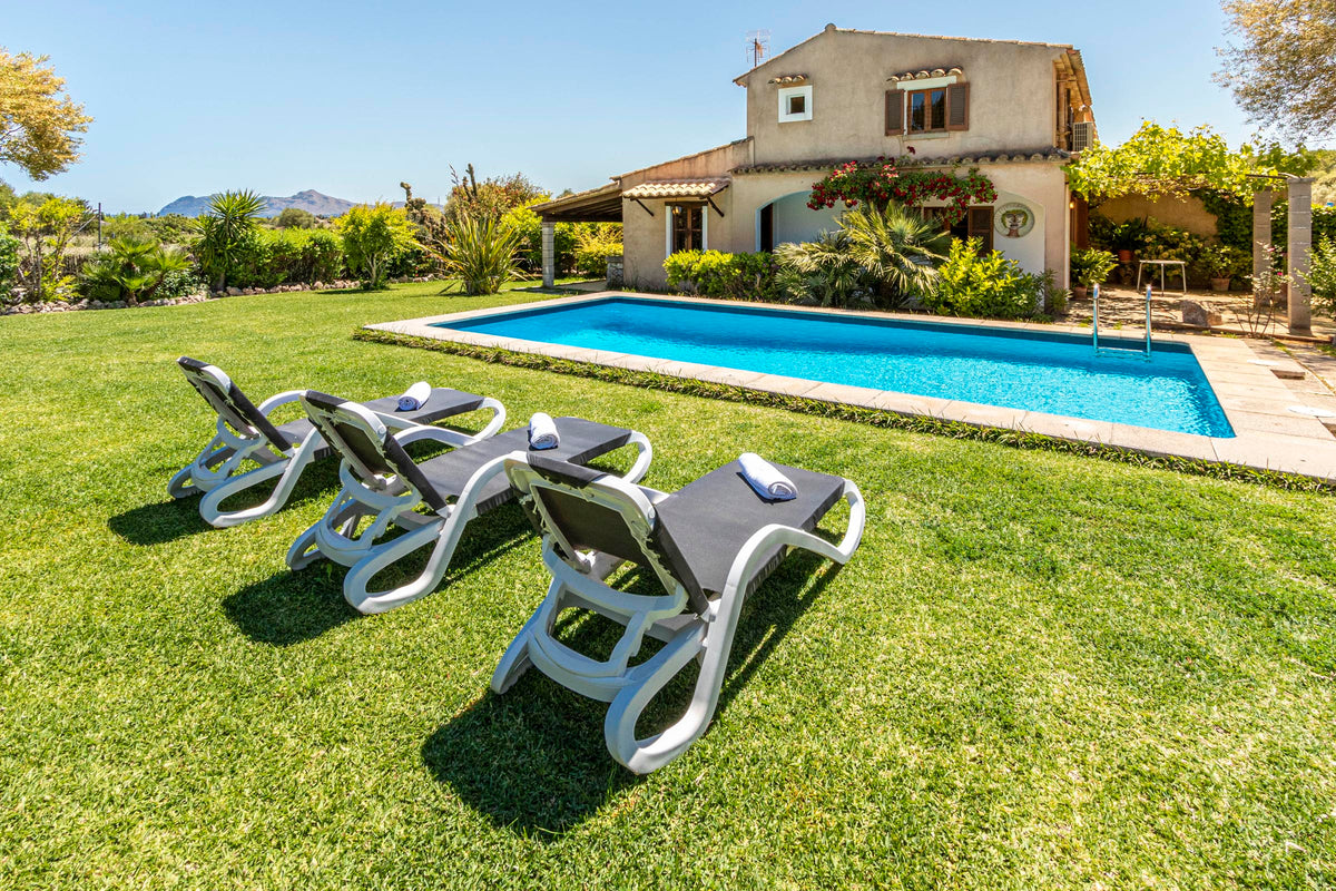 Pool der Finca Sa Pedra bei Pollença, Mallorca
