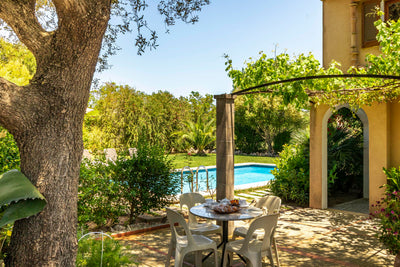 Terrasse der Finca Sa Pedra bei Pollença, Mallorca