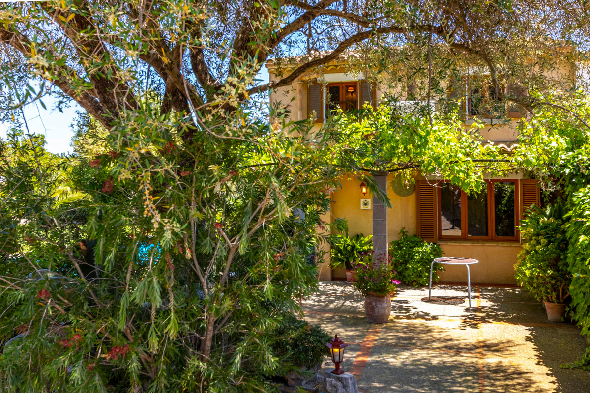 Terrasse der Finca Sa Pedra bei Pollença, Mallorca