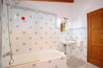 Badezimmer der Finca Sa Vinya bei Pollença, Mallorca