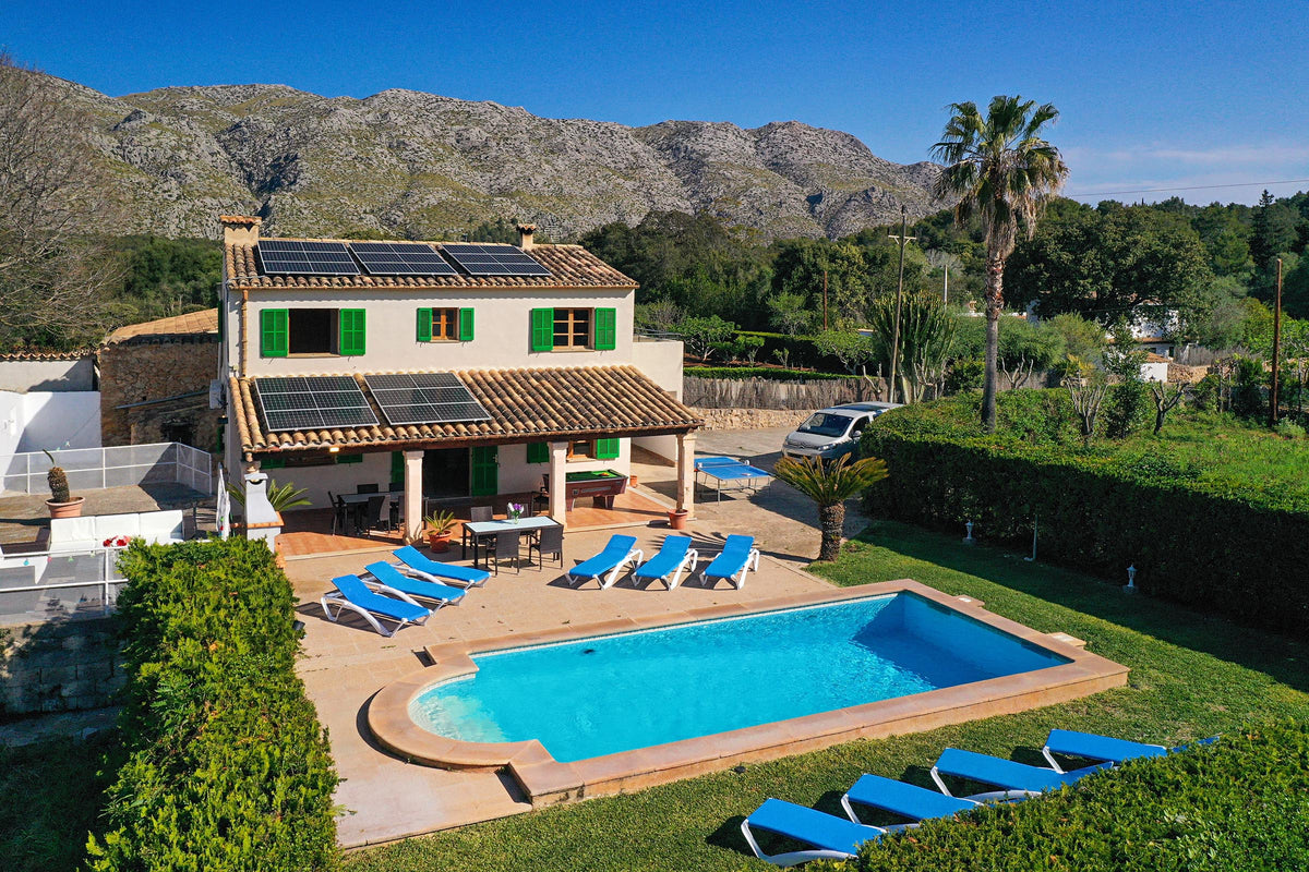 Pool der Finca Sa Vinya bei Pollença, Mallorca