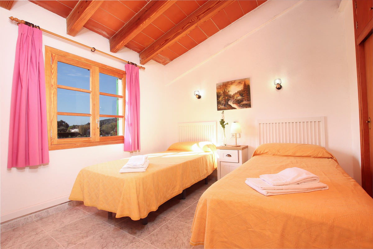 Schlafzimmer der Finca Sa Vinya bei Pollença, Mallorca