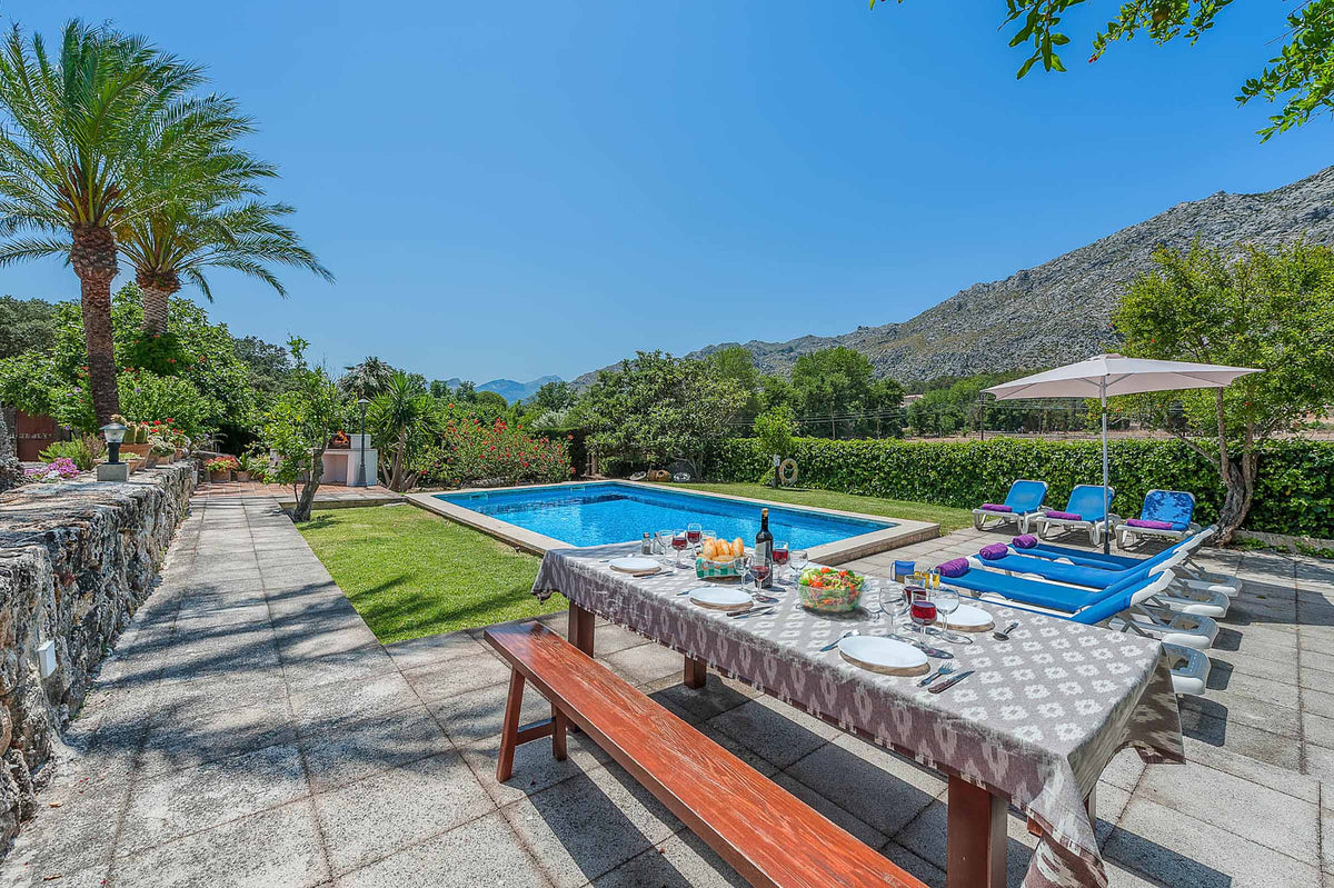 Terrasse der Finca Son Florit bei Cala Sant Vicenç, Mallorca