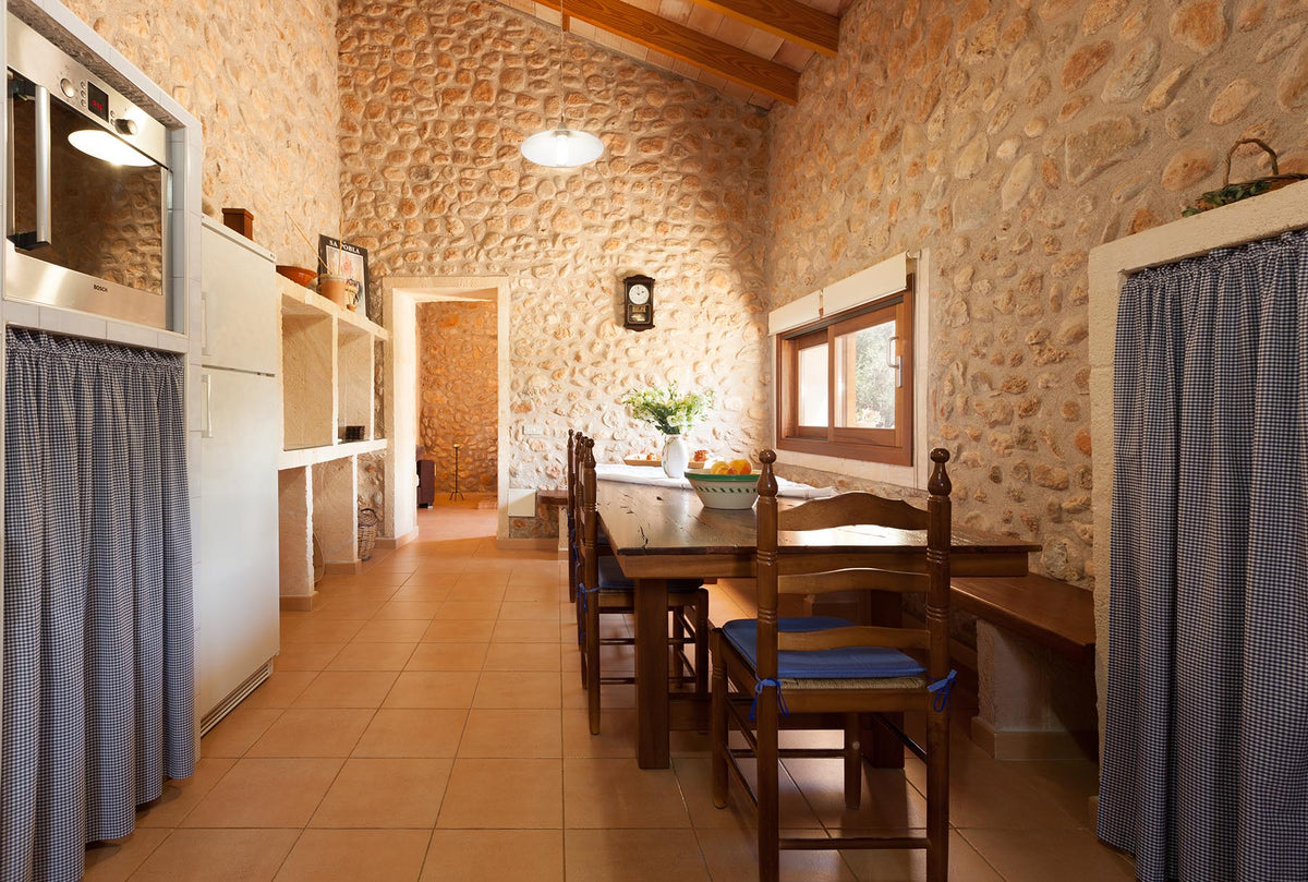 Küche der Finca Son Frari bei Búger, Mallorca