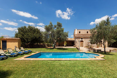 Pool der Finca Son Frari bei Búger, Mallorca