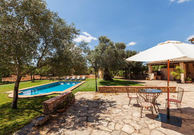 Terrasse der Finca Son Frari bei Búger, Mallorca