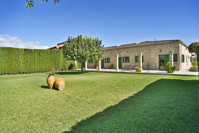 Fassade der Finca Son Lluny bei Sencelles, Mallorca