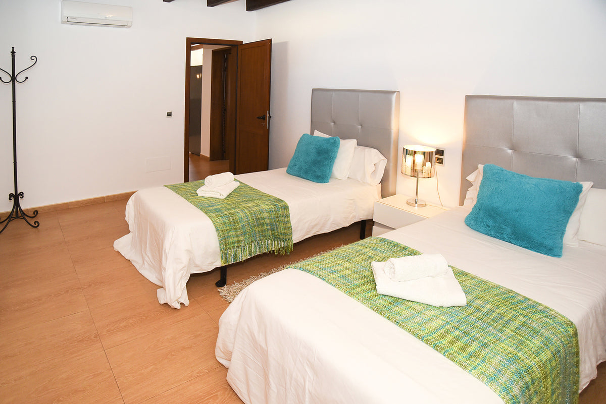 Schlafzimmer der Finca Son Lluny bei Sencelles, Mallorca