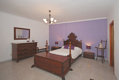 Blick ins Schlafzimmer der Finca Son Lluny bei Sencelles, Mallorca
