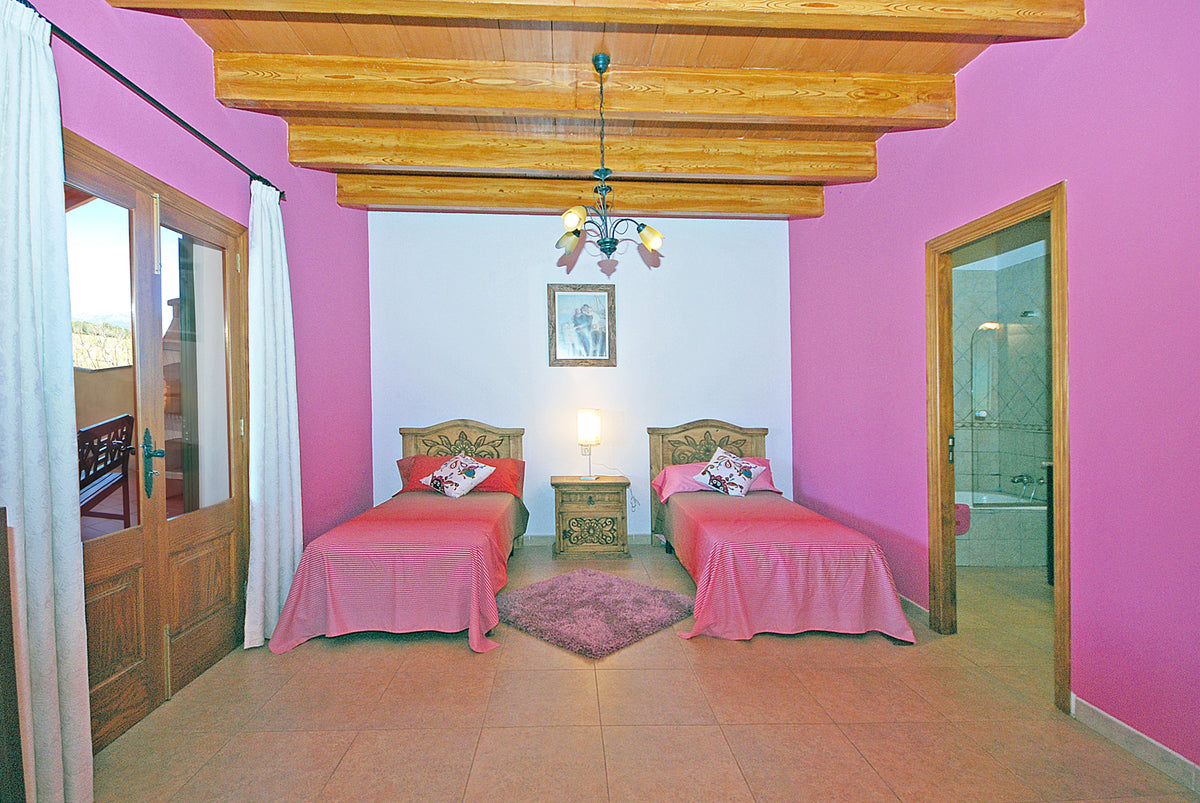 Schlafzimmer der Finca Son Lluny bei Sencelles, Mallorca