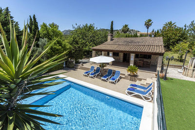 Pool der Finca Son Puig bei Pollença, Mallorca
