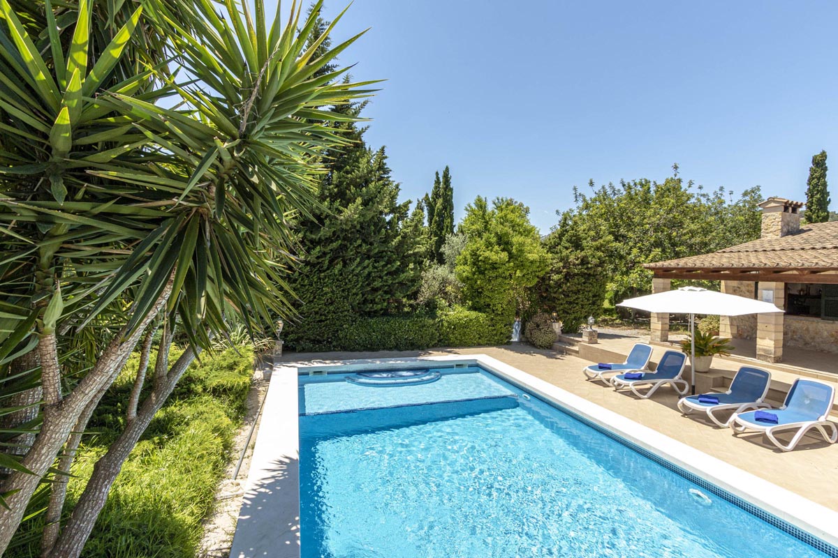 Pool der Finca Son Puig bei Pollença, Mallorca