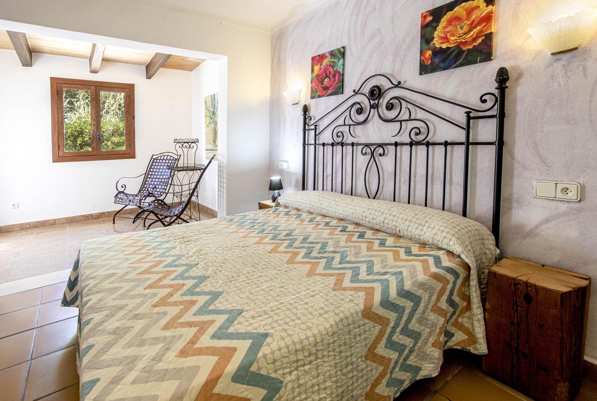 Schlafzimmer der Finca Son Puig bei Pollença, Mallorca