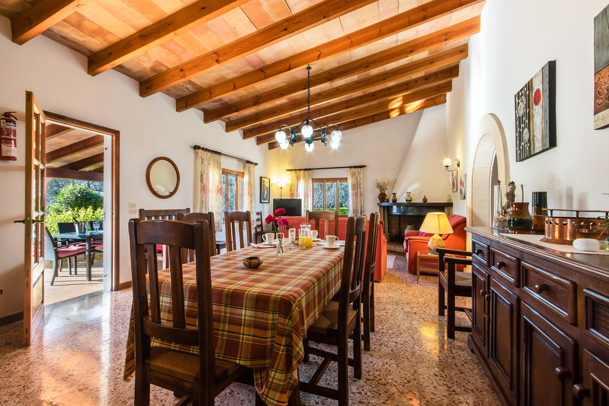 Essbereich der Finca Son Verd bei Pollença, Mallorca