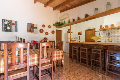 Essbereich der Finca Son Verd bei Pollença, Mallorca