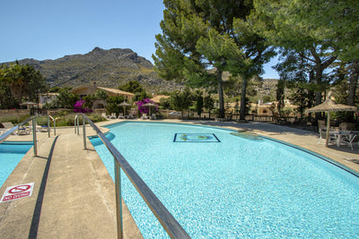 Pool der Finca Voramar Real bei Cala Sant Vicenç, Mallorca