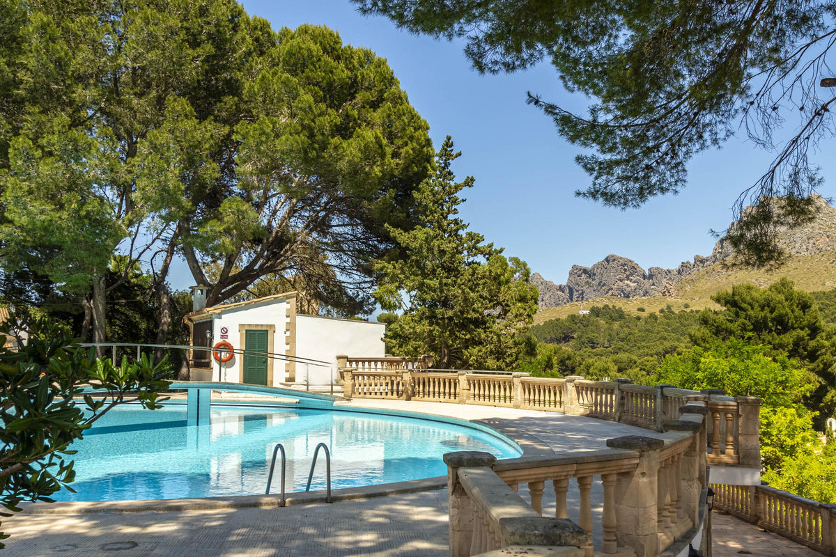 Pool der Finca Voramar Real bei Cala Sant Vicenç, Mallorca