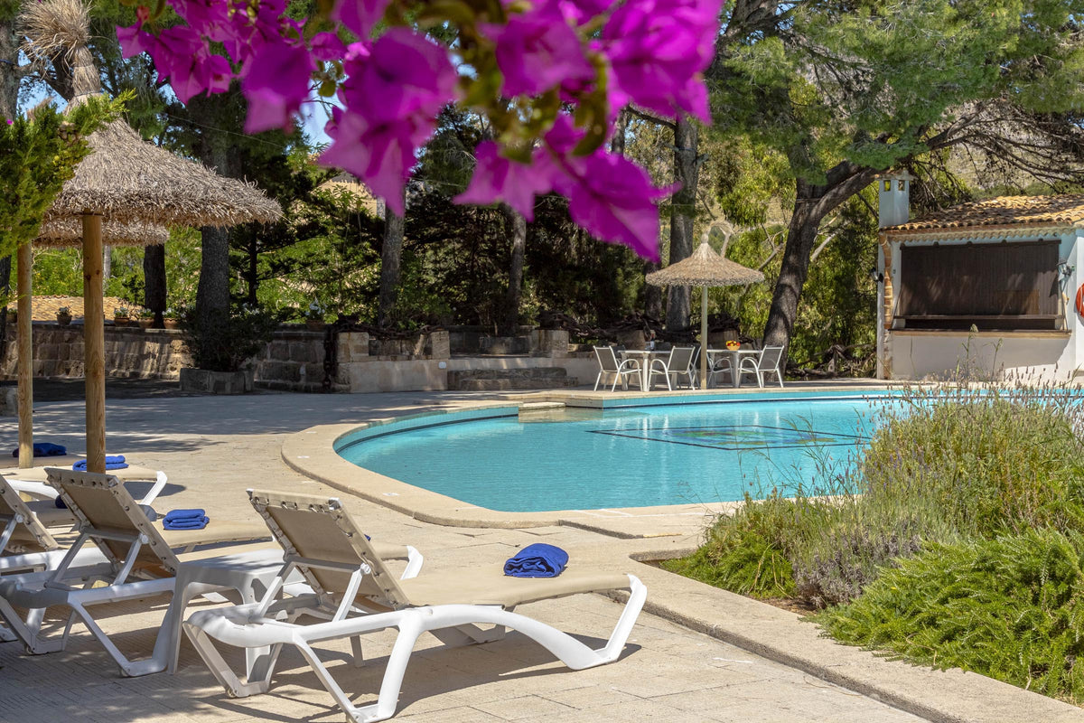 Pool der Finca Voramar Real bei Cala Sant Vicenç, Mallorca