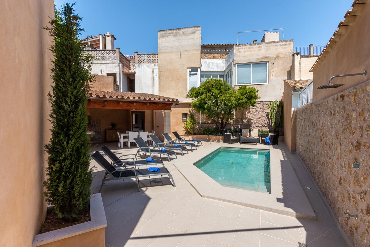 Pool der Finca La Perla d’Horta bei Pollença, Mallorca