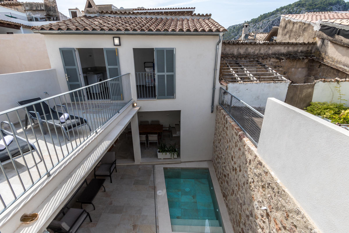 Pool des Stadthauses Sa Pedra bei Pollença, Mallorca