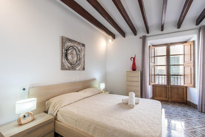 Schlafzimmer des Stadthauses Sa Pedra bei Pollença, Mallorca