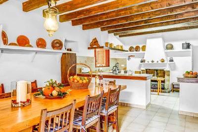 Küche der Villa del Sol Vich bei Cala Sant Vicenç, Mallorca