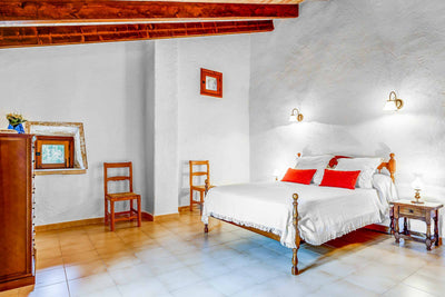 Schlafzimmer der Villa del Sol Vich bei Cala Sant Vicenç, Mallorca