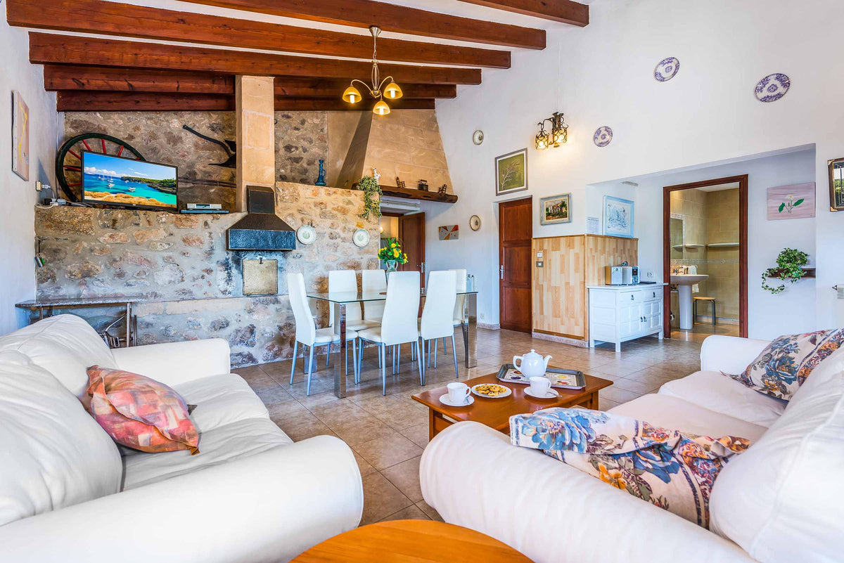 Impression der Villa Encantada bei Port de Pollença, Mallorca