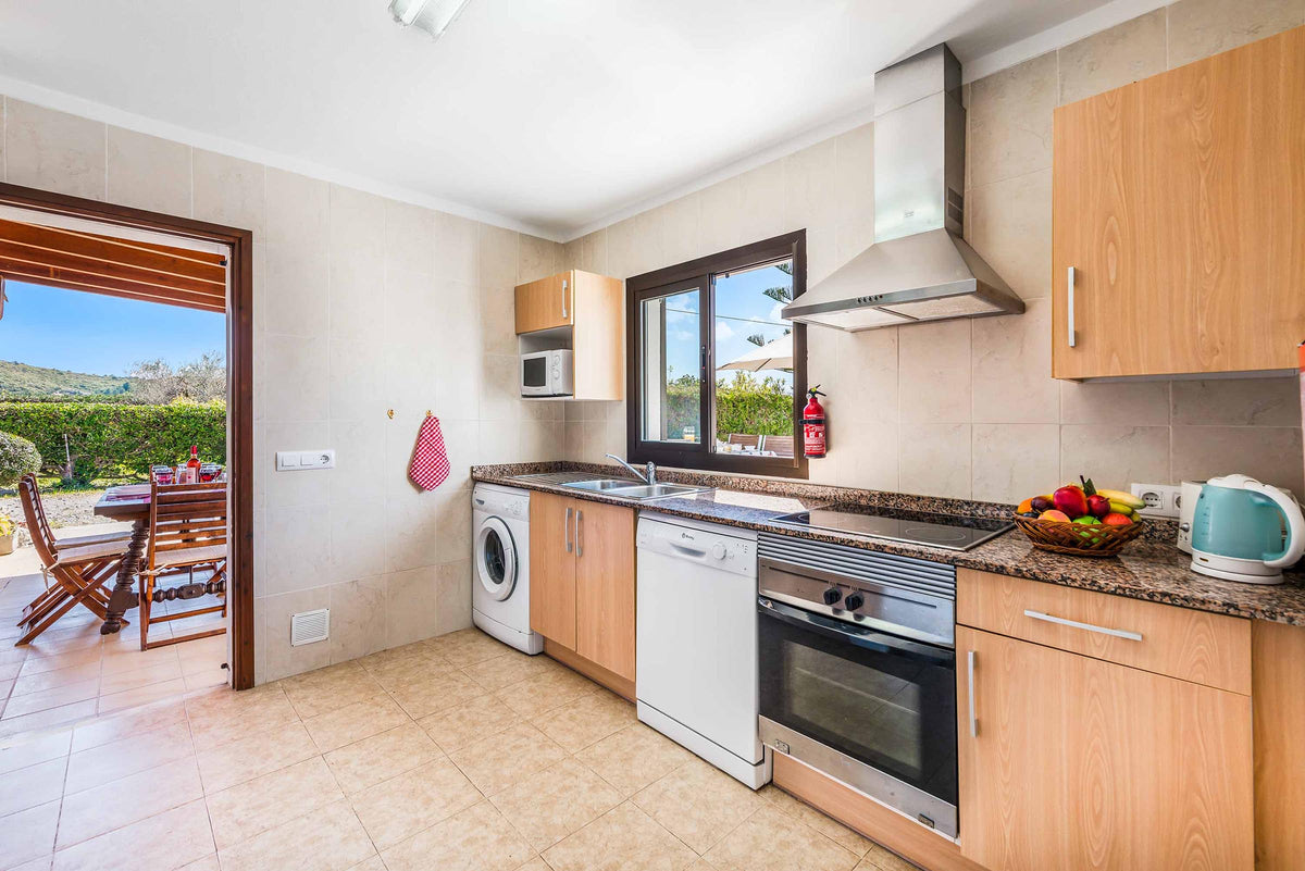 Küche der Villa Encantada bei Port de Pollença, Mallorca