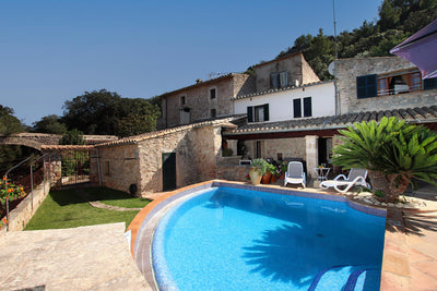 Pool der Villa Es Redoli bei Pollença, Mallorca
