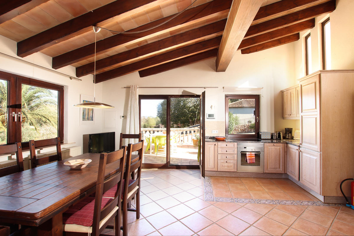 Küche der Villa Horizonte bei Pollença, Mallorca