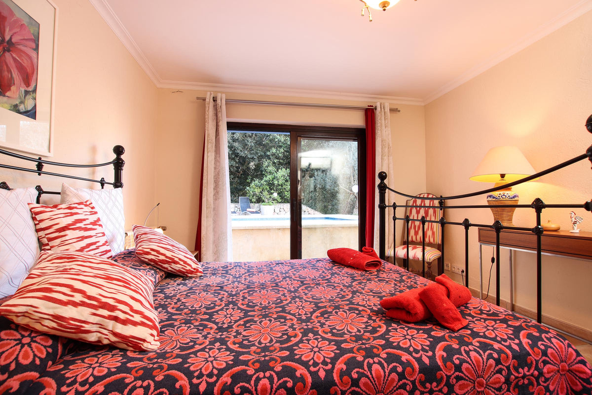 Schlafzimmer der Villa Horizonte bei Pollença, Mallorca