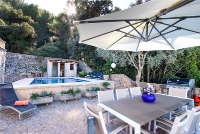 Terrasse der Villa Horizonte bei Pollença, Mallorca