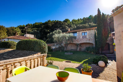 Terrasse der Villa Horizonte bei Pollença, Mallorca