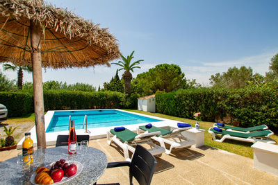 Terrasse der Villa Maravida bei Pollença, Mallorca