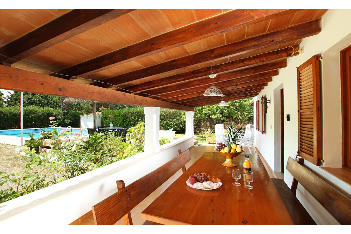 Terrasse der Villa Maravida bei Pollença, Mallorca