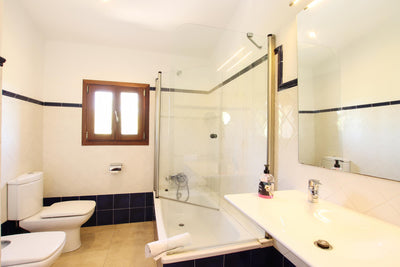 Badezimmer der Villa Olas bei Pollença, Mallorca