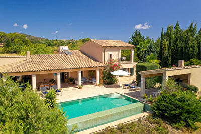 Pool der Villa Olas bei Pollença, Mallorca