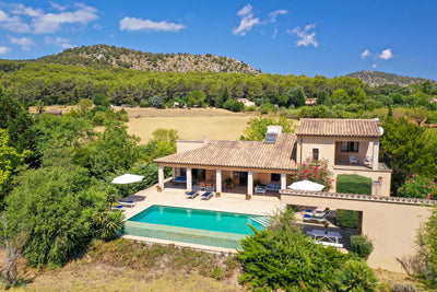 Pool der Villa Olas bei Pollença, Mallorca