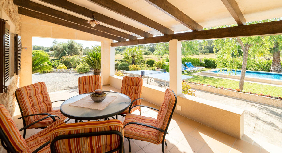 Terrasse der Villa Sa Pleta bei Alcúdia, Mallorca