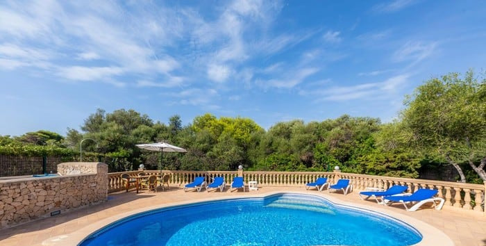 A pool. Hedges around it. Nobody else.