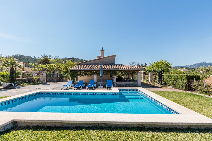 Pool der Villa Solanda bei Pollença, Mallorca